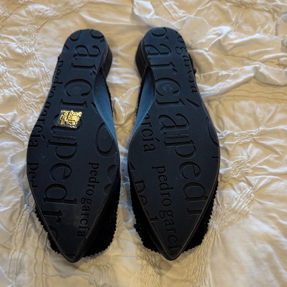 Beautiful Vintage Pedro Garcia Black Scalloped Flats NWT - Picture 3 of 5